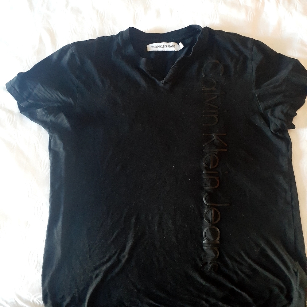 Calvin Klein V neck tshirt